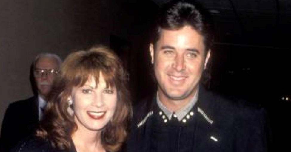 what happened to patty loveless,
patty loveless and vince gill,
vince gill patty loveless songs,
look at us vince gill,
